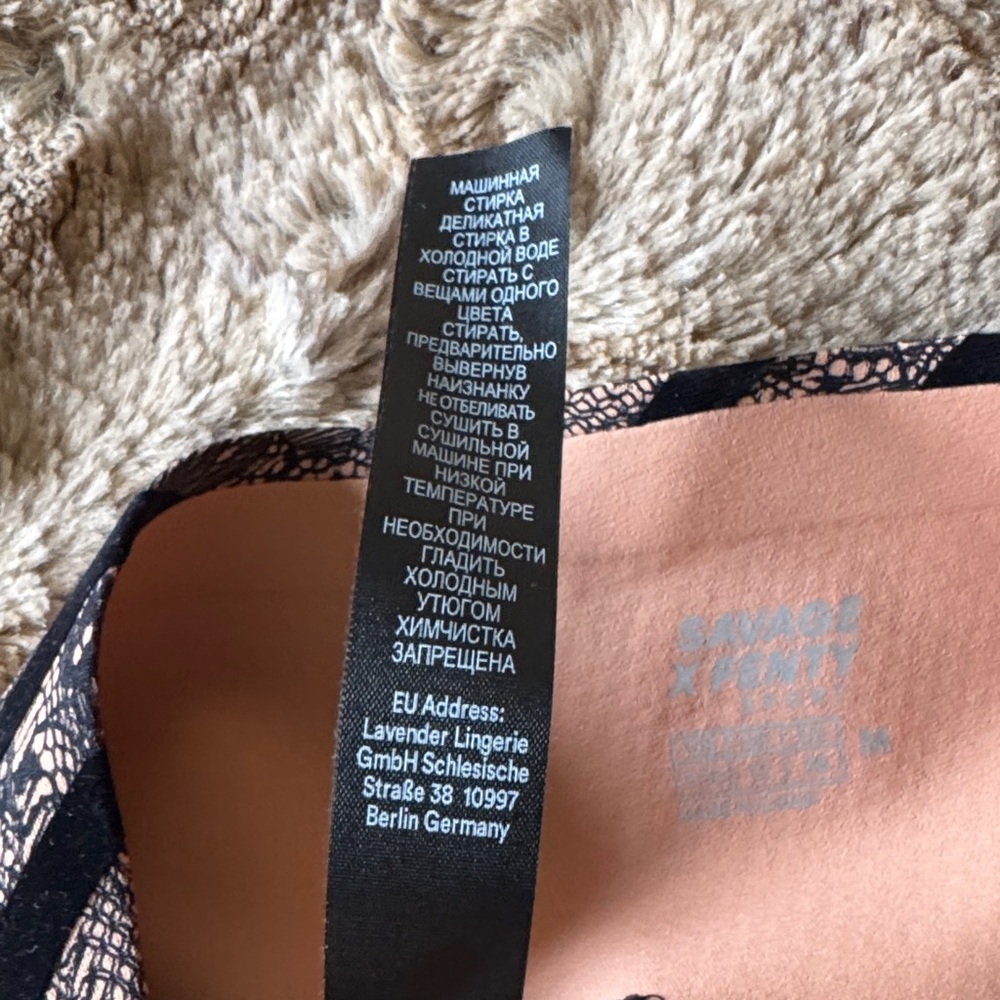 Savage X Fenty Sport by Rihanna – Flocked Lace Print Leggings (Size M, NWT) - Picture 8 of 9
